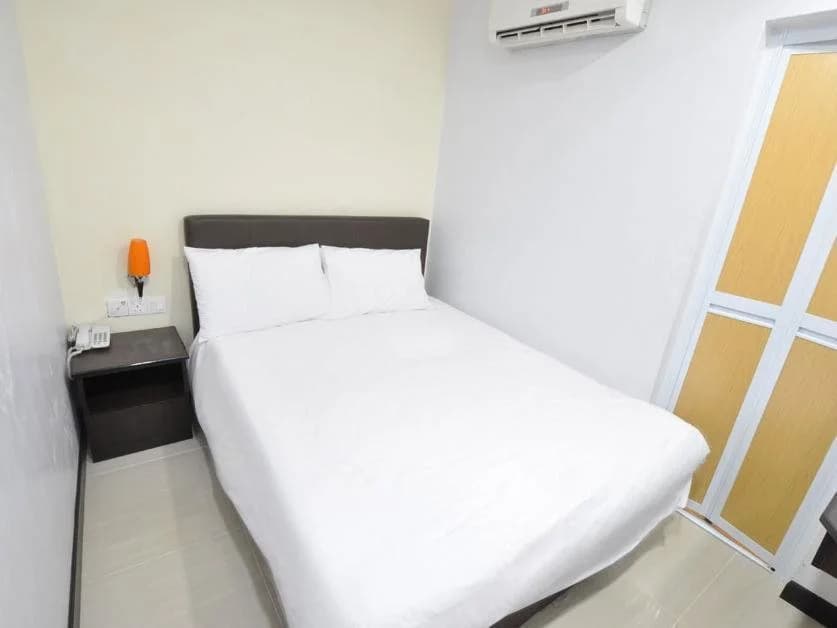 OYO 499 舒适森涂尔酒店(OYO 499 Comfort Hotel Sentul) - photo 2