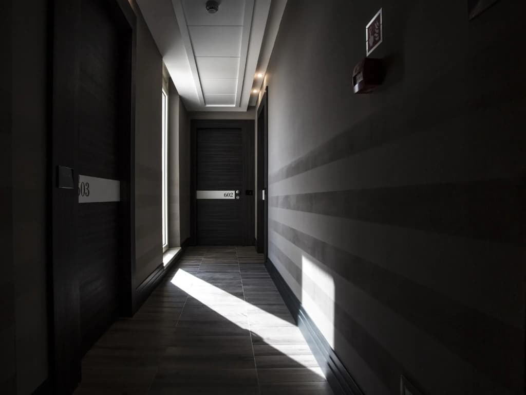 The Guardian Hotel - photo 49