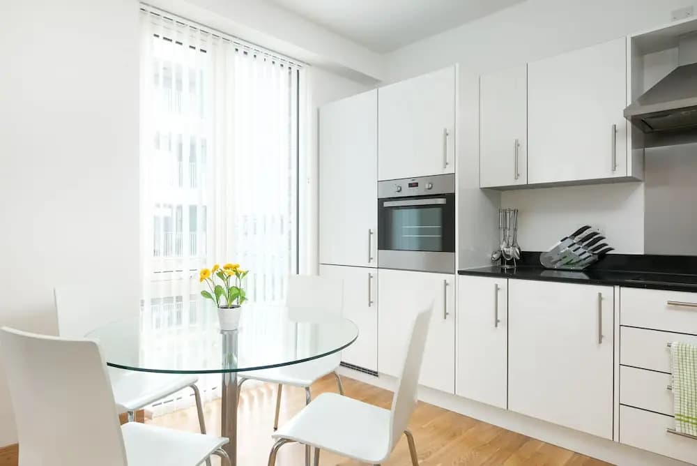 Luxury Apartment London Sleeps 4 - photo 14