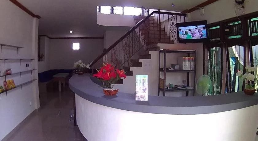 24/7 Bed & Breakfast - photo 2