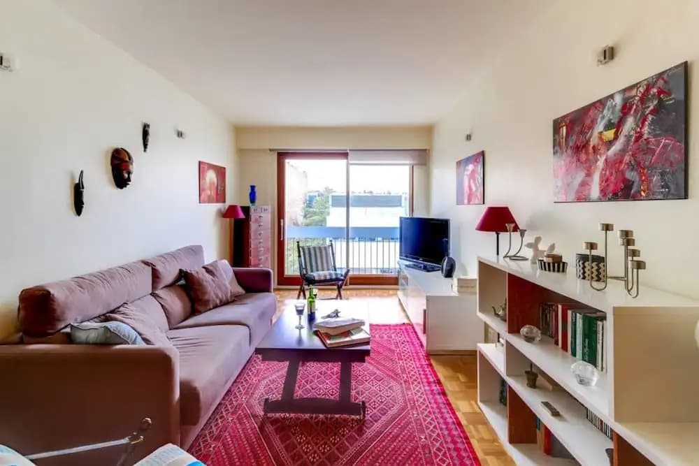 Spacious Apartment Near Exhibition Park - photo 4