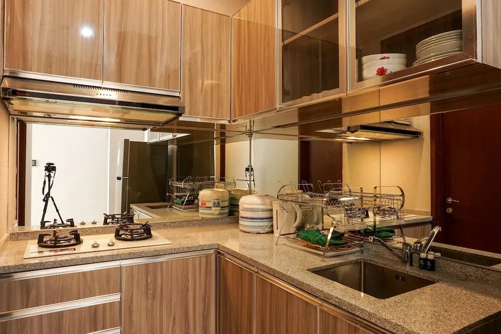 Fabulous 2BR Lucky Tower Apartment - photo 19