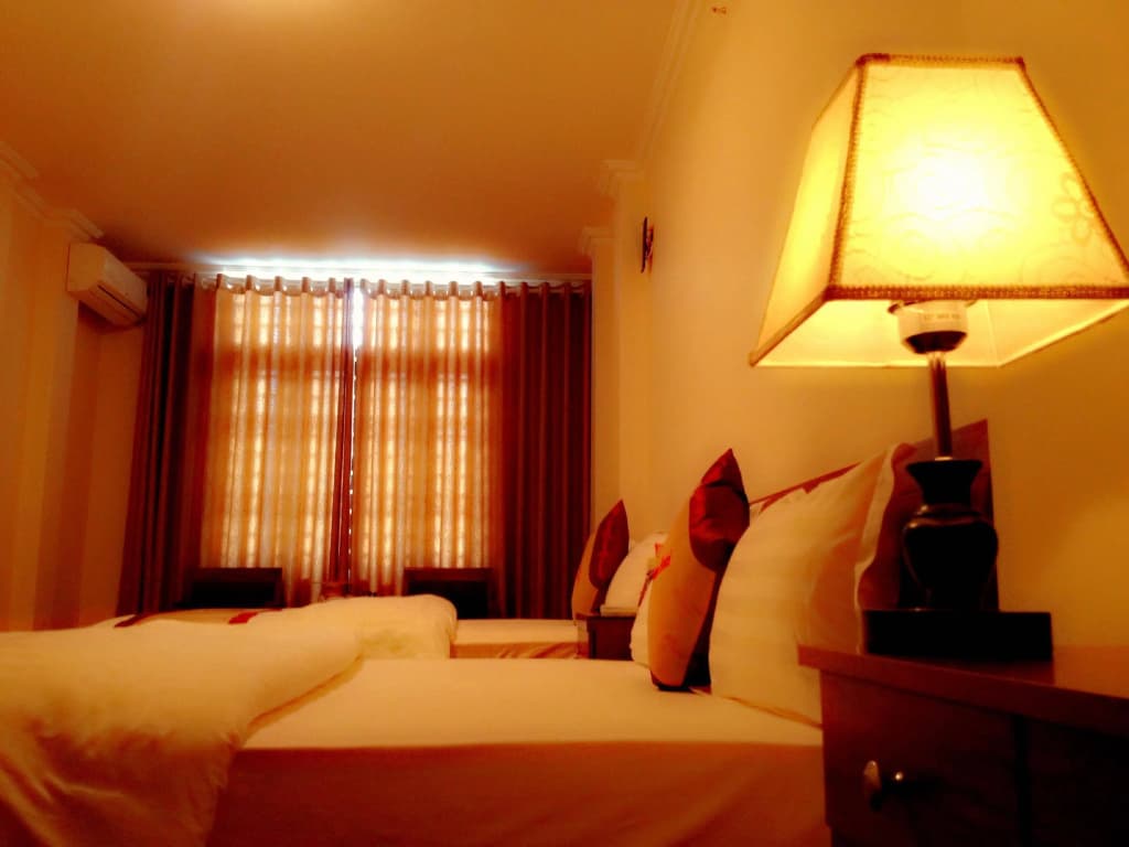 Avalon Hotel - photo 4