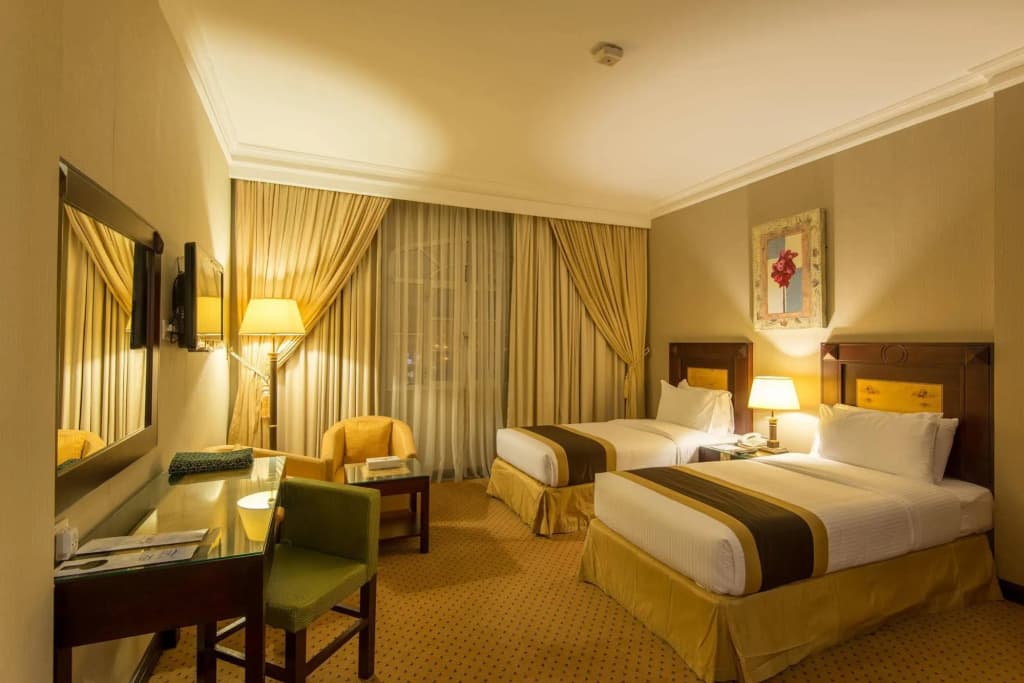 Caesar Hotel - photo 6