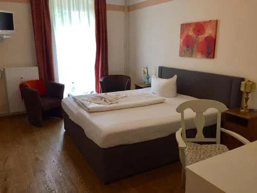 Hotel Pension Tempelhof - photo 36