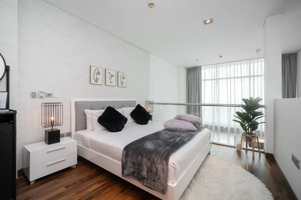 Spectacular Duplex In Difc - photo 2