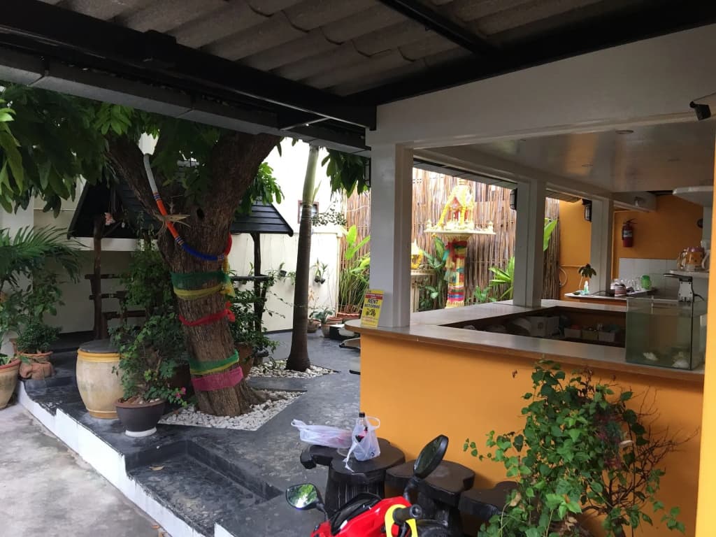 Taphouse Guest House - photo 15