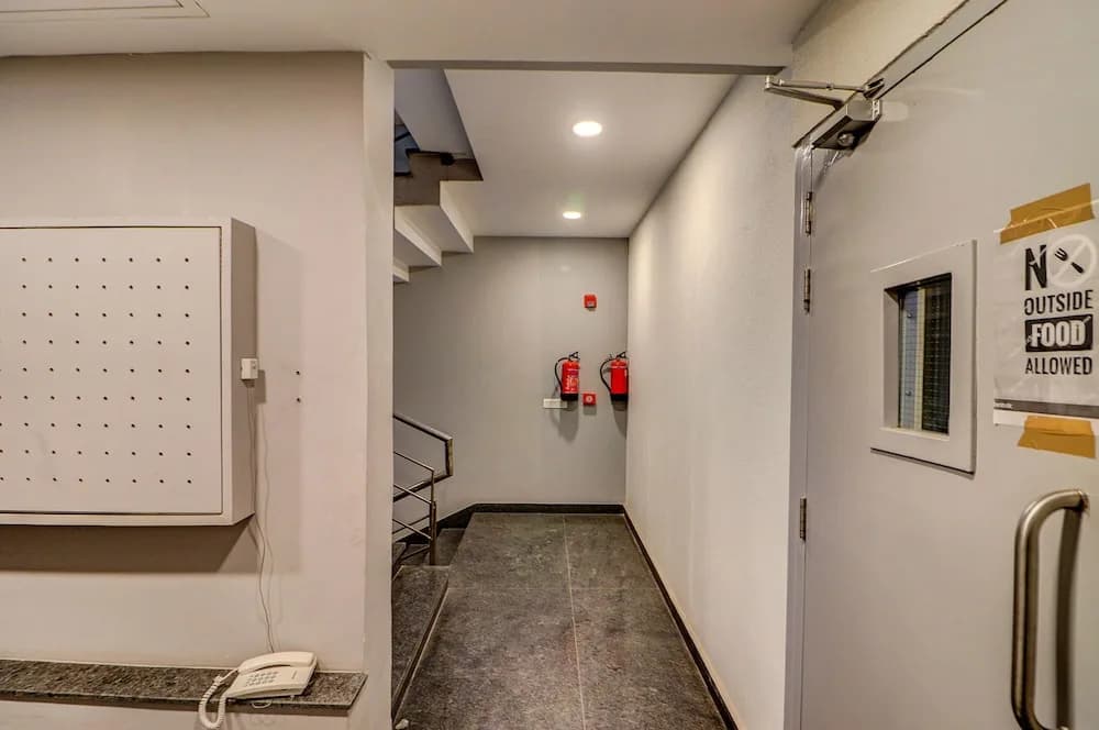 F9 Kirti Nagar by Fabhotel - photo 11