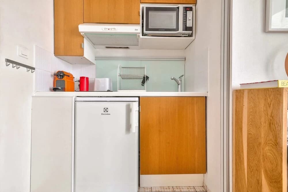 Very Nice and Charming 2 Room Apartment in Paris - photo 12
