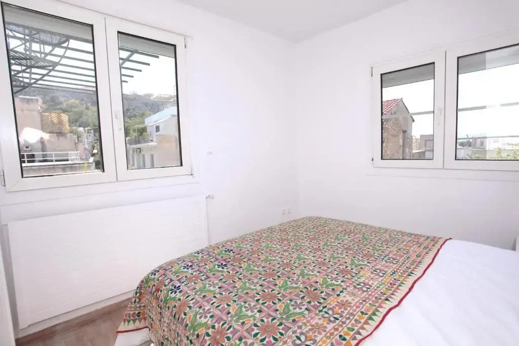 Plaka penthouse with Acropolis views! - PL6 - photo 1