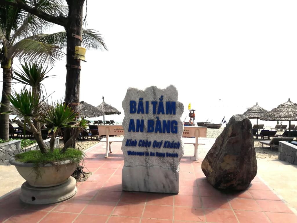 Life Beach Villa - photo 15