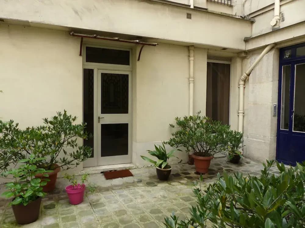 Rue Turgot Apartment - photo 13