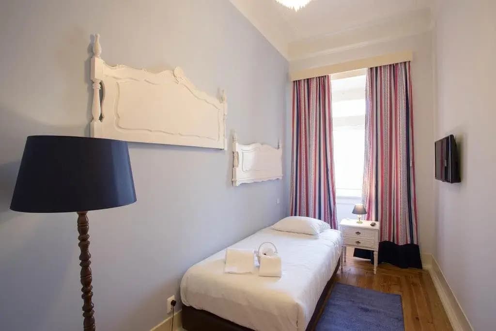 Typical Lisbon Guest House - photo 2