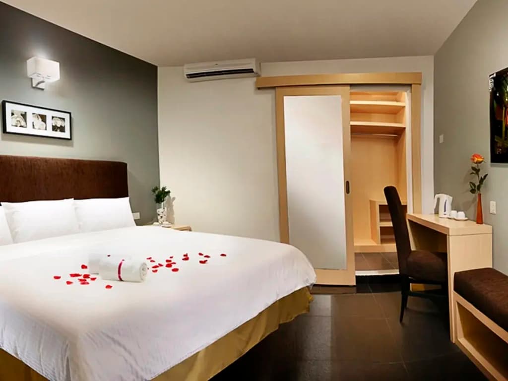 Sky Hotel Selayang - photo 6