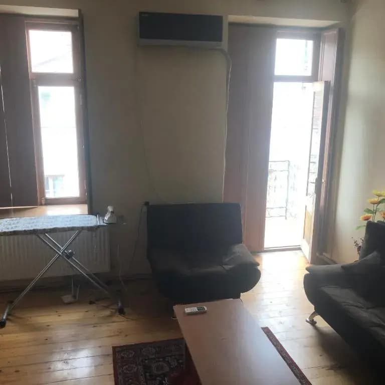Old Metekhi Apartment - photo 3