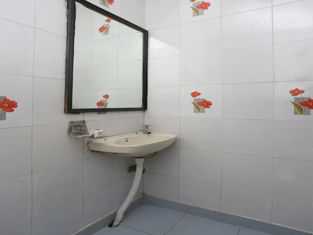 OYO 13277 Hotel Neelam Palace - photo 7