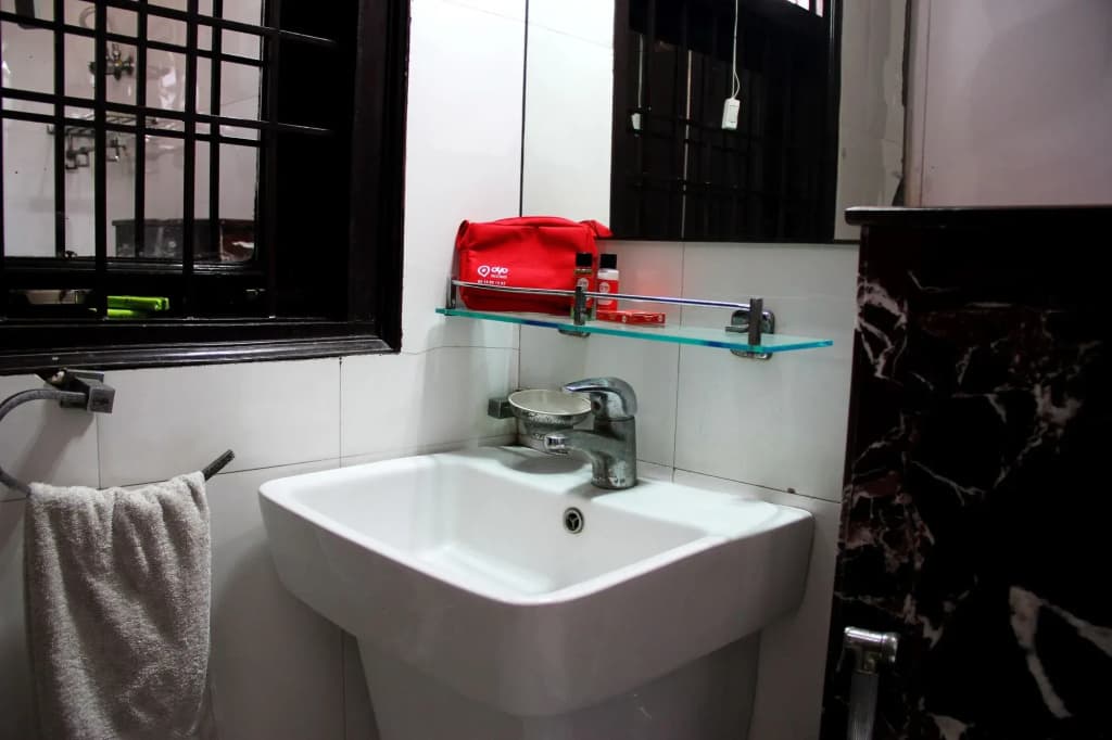 OYO 463 Hotel Metro View Inn - photo 7