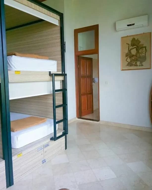 Freedom Hostel - photo 2