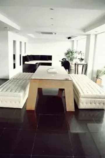 Me Hotel - photo 6