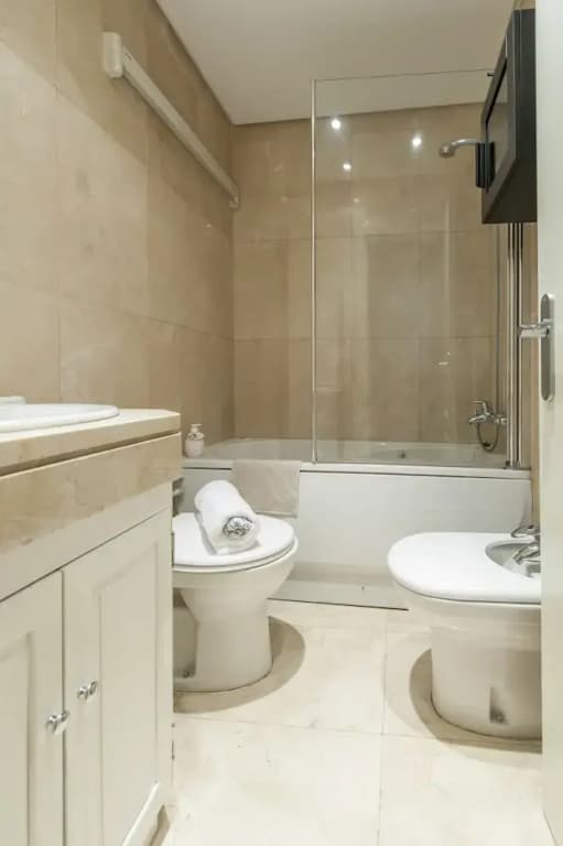 CHIC APARTMENT GRAN VIA I - ElevenHost - photo 9