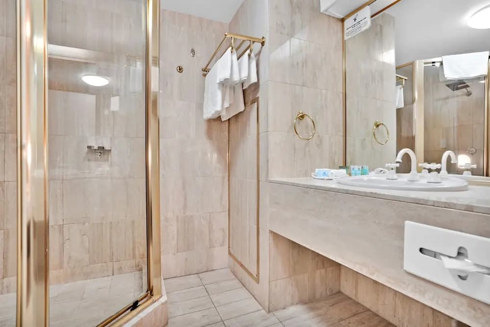 Comfort Inn Lygon Lodge - photo 9