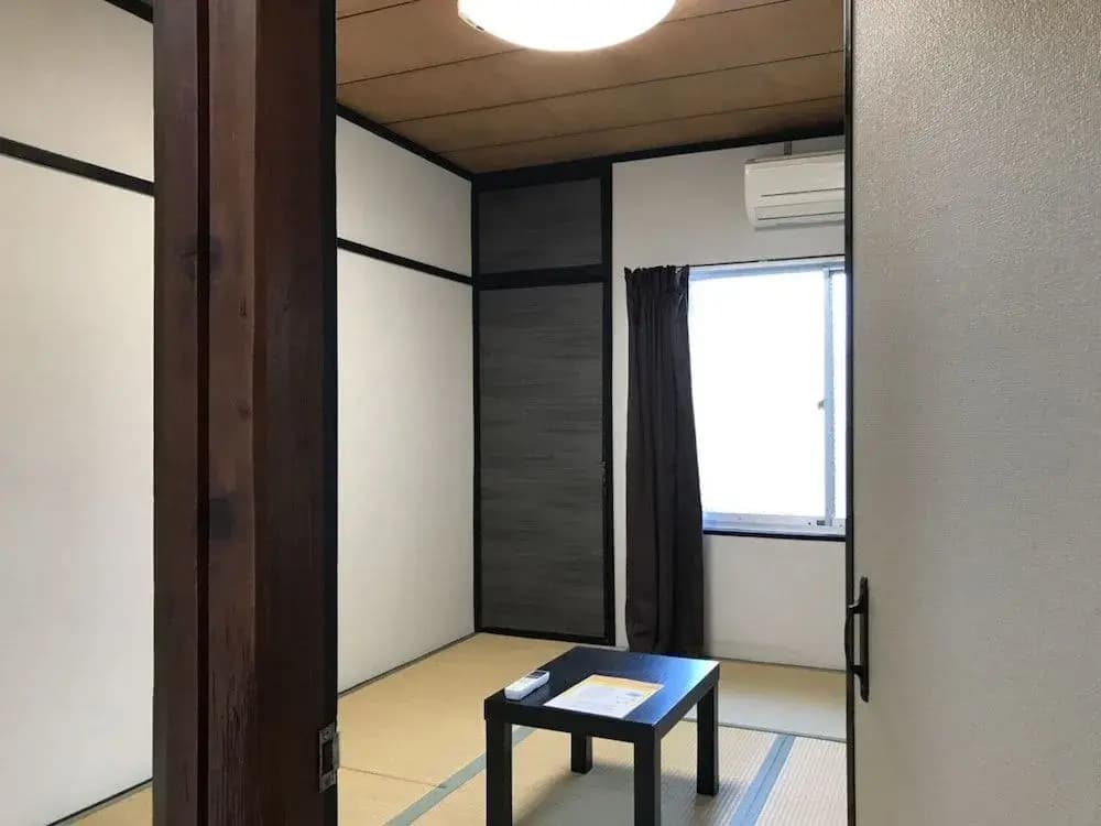 Tsukisocho Apartment - photo 3
