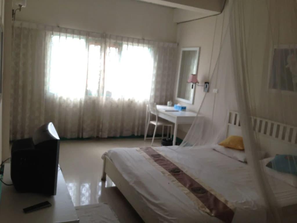 Waterside Boutique Hotel - photo 6