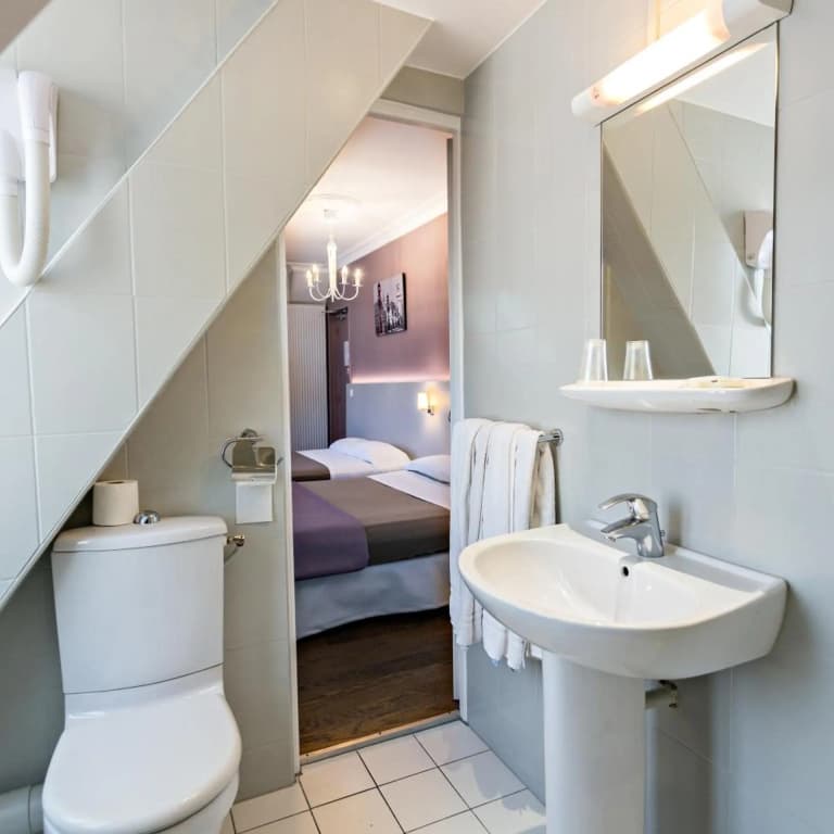 Modern Hotel - photo 41