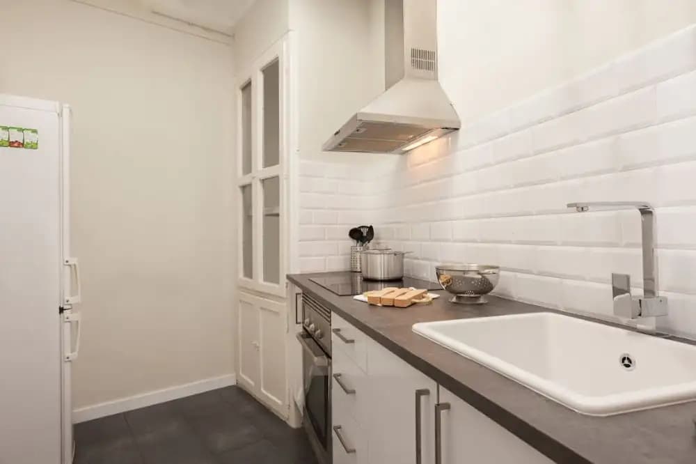 Centric Apartment Gaudi - photo 7