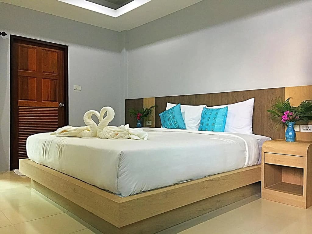 Tonsai Bay Resort - photo 4