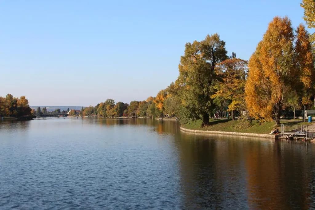 Strandhotel Alte Donau - photo 23