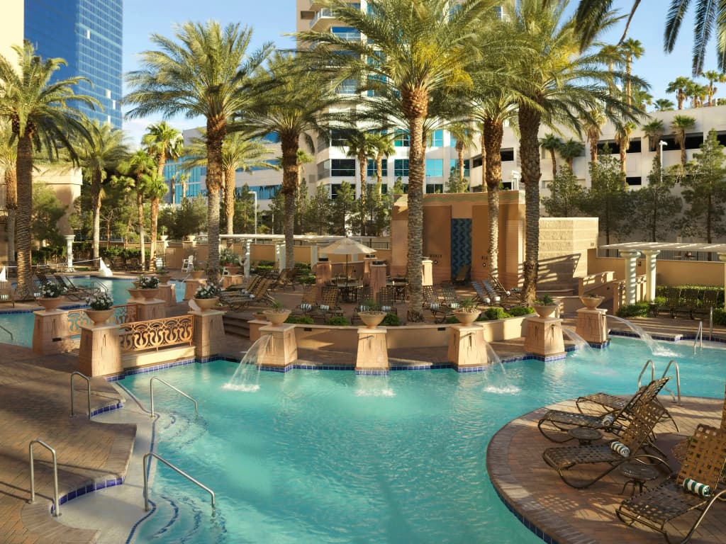 Hilton Grand Vacations Club on the Las Vegas Strip - photo 16