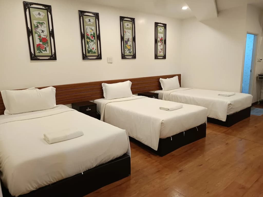 Longzhu Guesthouse - photo 8