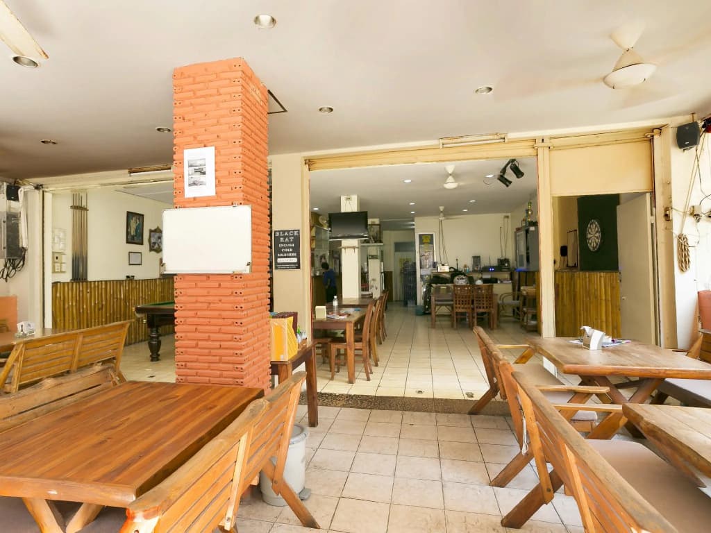 Double Dutch Guesthouse - photo 15