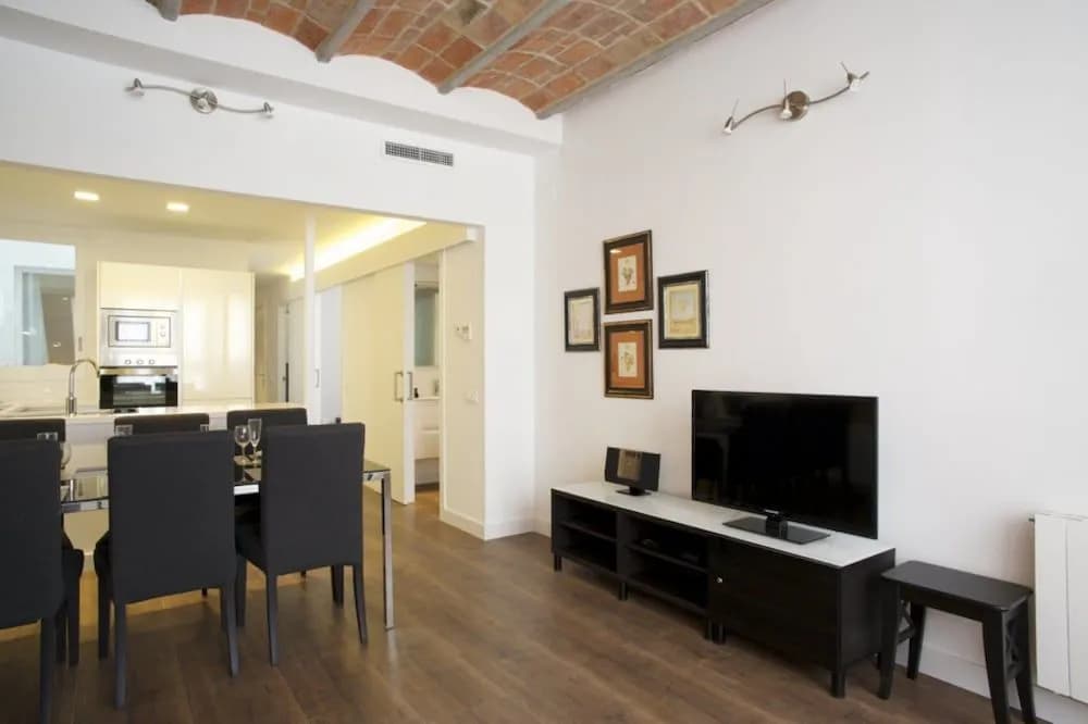 BarcelonaForRent Tucson Suites - photo 15