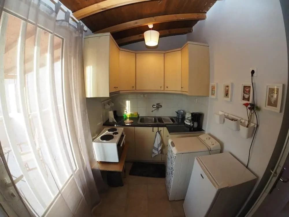 Psirri Artistic Rooftop Apartment with Acropolis View - photo 15