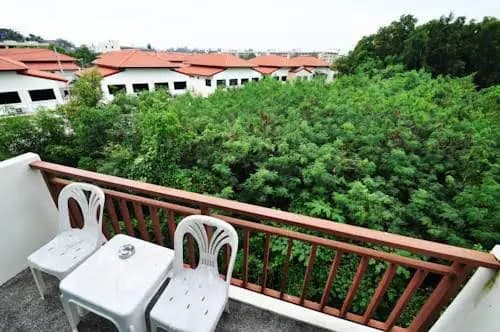 Bounty Kata Guesthouse - photo 9