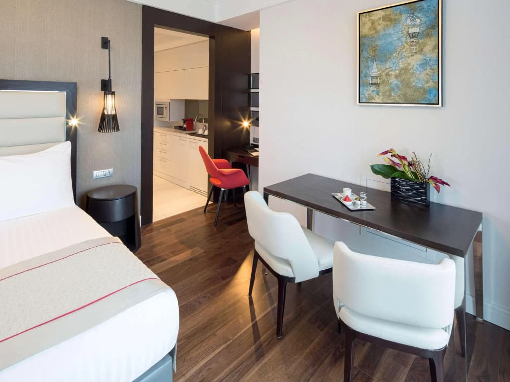 Mövenpick Hotel Istanbul Golden Horn - photo 4