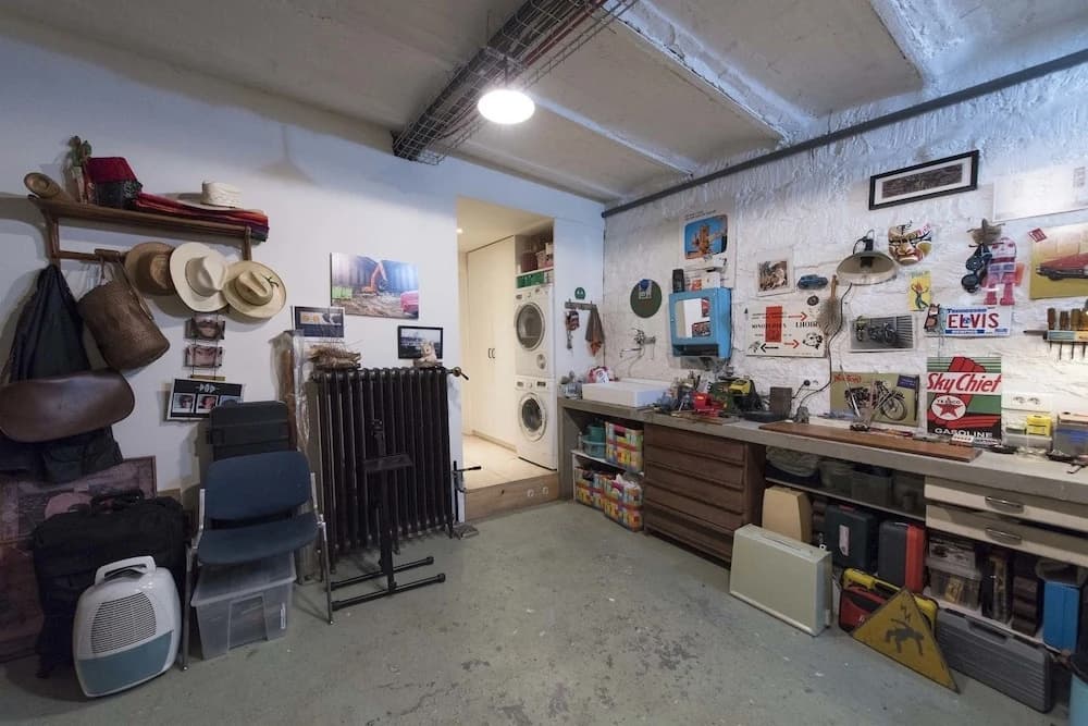 Loft Style Apartment With A Workshop Studio - photo 16