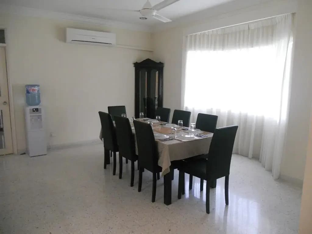 The U Thant - photo 18