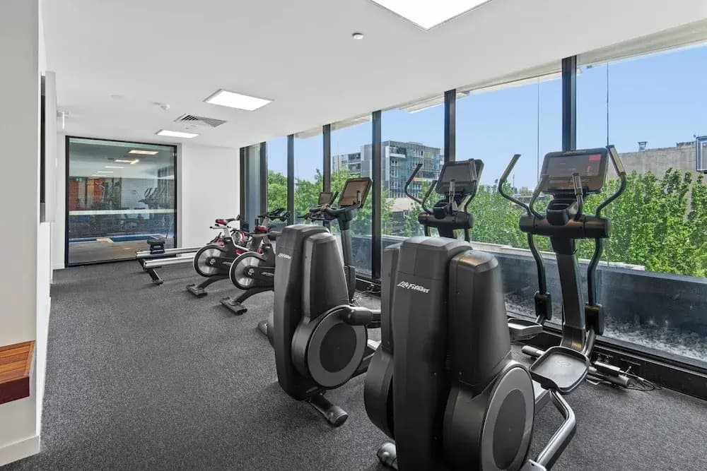 Chic 1-bed With Balcony Views and Amenities - photo 12