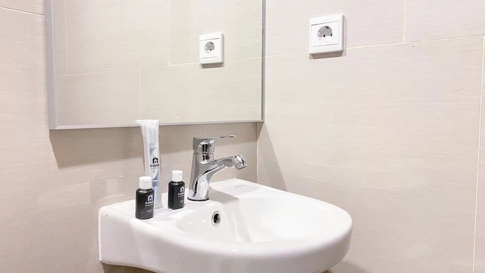 Brand New And Comfort Studio At Vasaka Solterra Apartment - photo 9