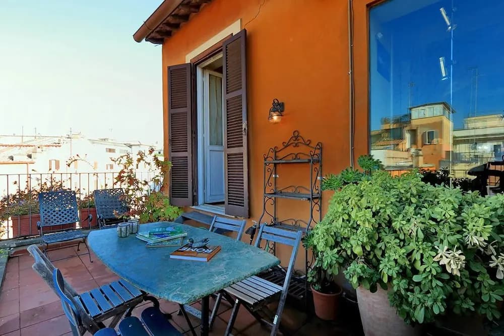 Trevi Comfortable Terrace Apartment - photo 11