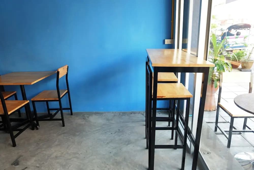 BTS Khaosan Hostel - photo 2