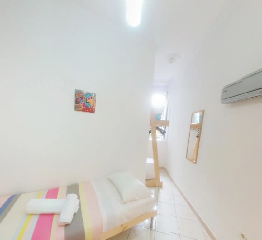 In the Center Guesthouse - photo 2