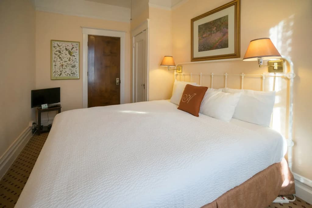 The Andrews Hotel - photo 6
