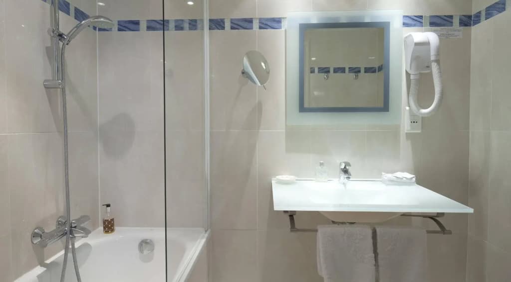 Hotel Beaubourg - photo 10