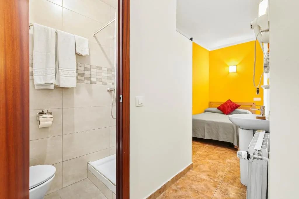 Hostal Santa Anna - photo 24