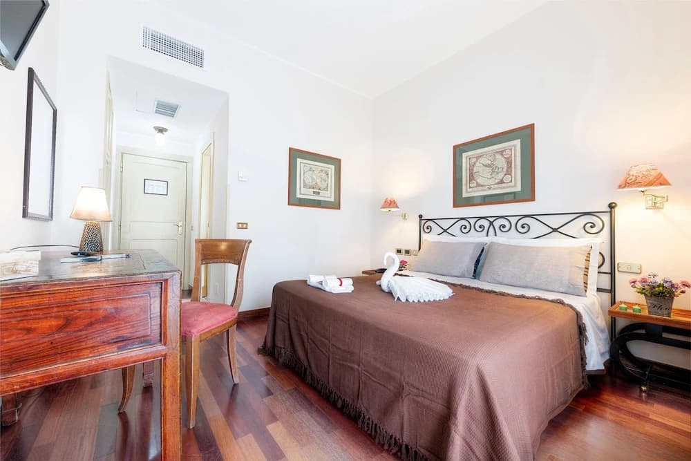 Colony Hotel - photo 4