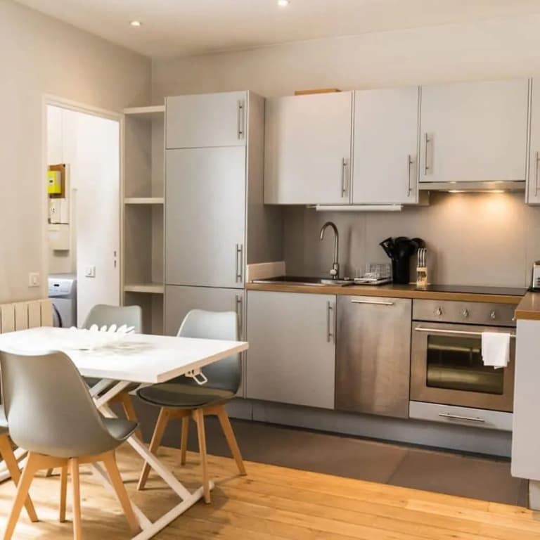 Opera Grey I Trendy 2 Bed Apt in Paris - photo 15
